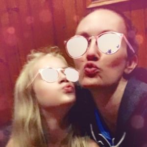 Meet your Posher, Becky